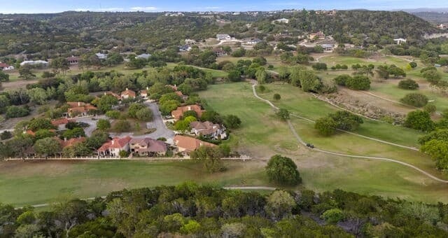 rental at 4 & 5 Tapatio Dr W in Boerne, TX — photo 3