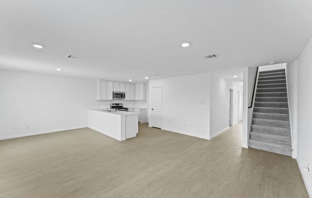 4-bedroom rental at 12727 Kathleen St in St Hedwig, TX — photo 3