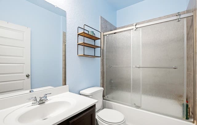 3-bedroom rental at 5314 Riley Way in St Hedwig, TX — photo 4