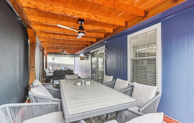 2-bedroom rental at 12131 Stoney Cv in San Antonio, TX — photo 2