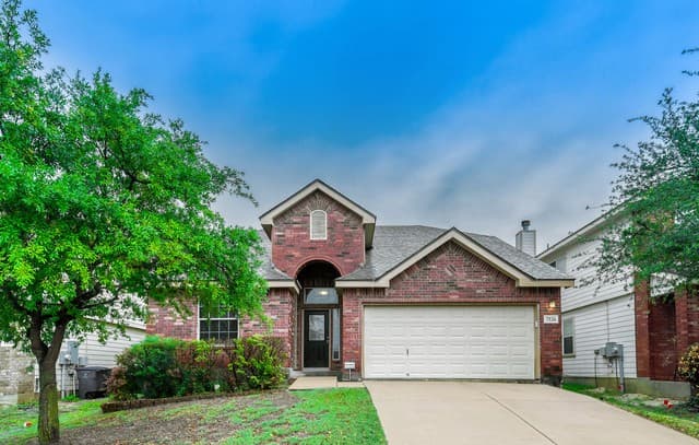 3-bedroom rental at 7526 Elegante in San Antonio, TX — photo 1