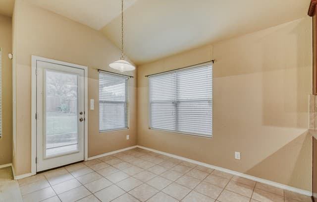 3-bedroom rental at 7526 Elegante in San Antonio, TX — photo 3