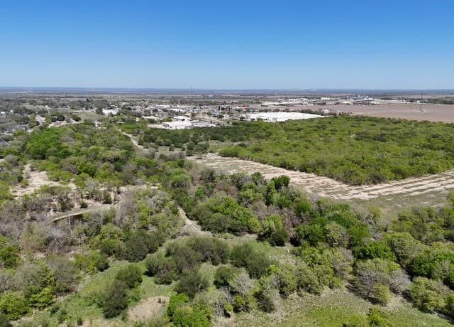 rental at 287 N 22nd in Hondo, TX — photo 3