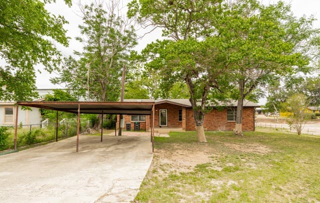 rental at 12488 S Us Highway 181 in San Antonio, TX — photo 5