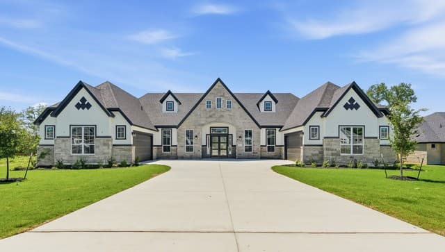 4-bedroom rental at 8568 Benclare in San Antonio, TX — photo 1