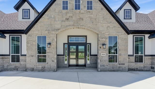 4-bedroom rental at 8568 Benclare in San Antonio, TX — photo 4