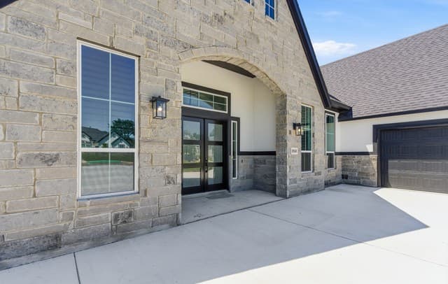 4-bedroom rental at 8568 Benclare in San Antonio, TX — photo 5