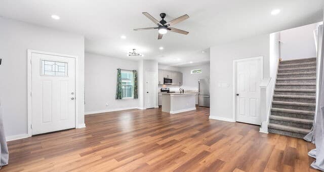 3-bedroom rental at 422 K St Unit 103 in San Antonio, TX — photo 1