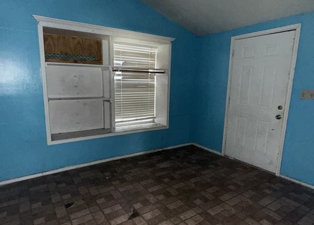 4-bedroom rental at 1109 Allende in San Antonio, TX — photo 5