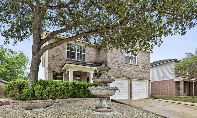 3-bedroom rental at 3115 Arkansas Oak in San Antonio, TX — photo 3