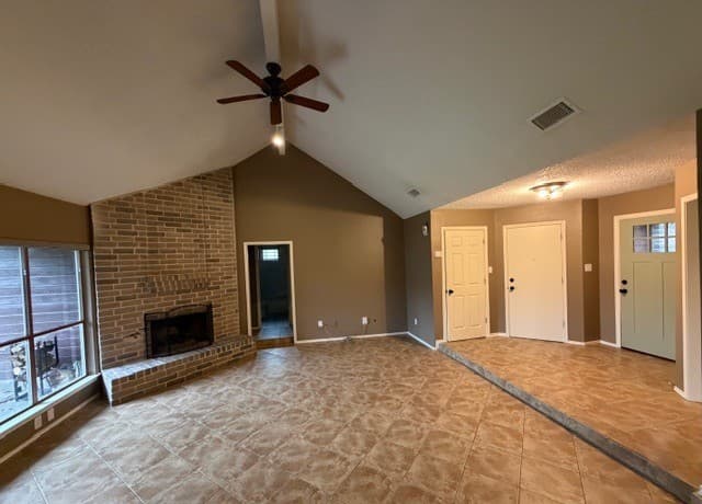 3-bedroom rental at 8918 Silent Cross in San Antonio, TX — photo 5