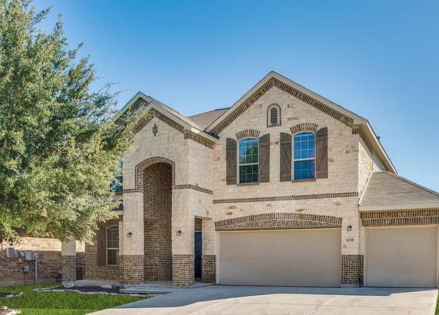 4-bedroom rental at 14218 Saratoga in San Antonio, TX — photo 1