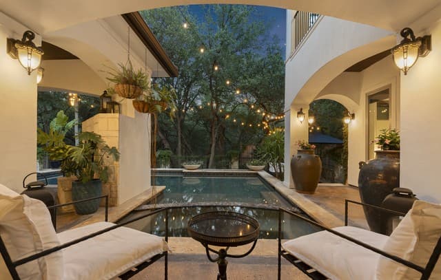5-bedroom rental at 3002 Elm Creek Pl in San Antonio, TX — photo 2