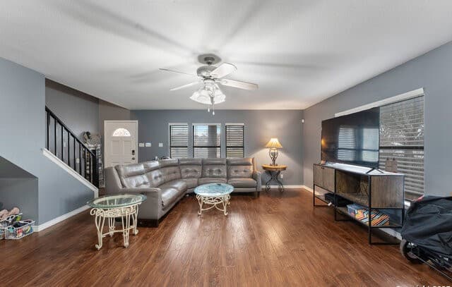 4-bedroom rental at 4983 Watering Trail Dr in San Antonio, TX — photo 4