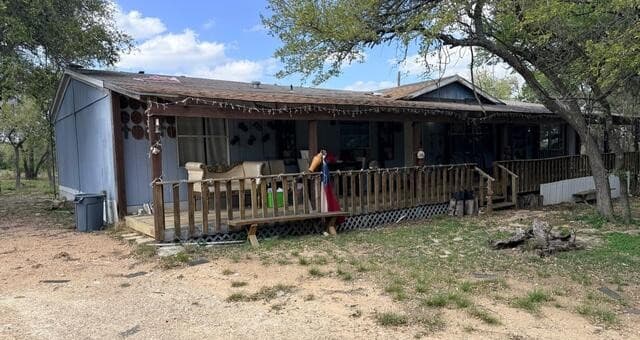 3-bedroom rental at 309 Hidden Hollow in Blanco, TX — photo 4