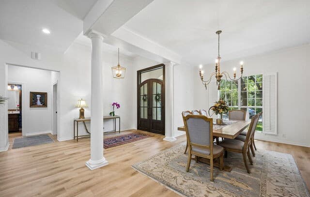 4-bedroom rental at 10 Inwood Knoll in San Antonio, TX — photo 5