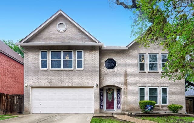 4-bedroom rental at 6914 Barkley Trl in San Antonio, TX — photo 2
