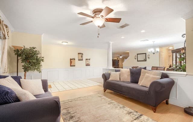 4-bedroom rental at 6914 Barkley Trl in San Antonio, TX — photo 4