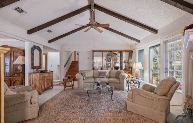 4-bedroom rental at 13127 Country Trl in San Antonio, TX — photo 2