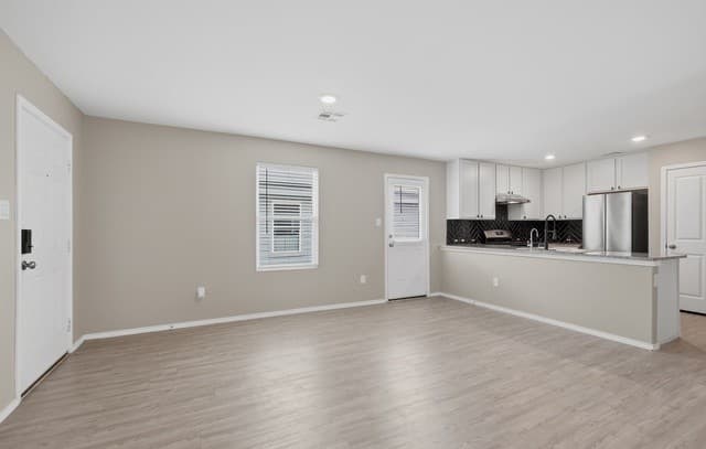 3-bedroom rental at 13810 Ostrich Run in San Antonio, TX — photo 4