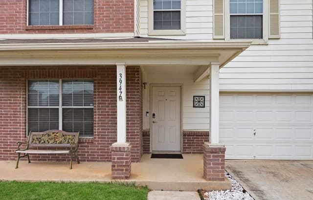 3-bedroom rental at 3947 Wisteria in San Antonio, TX — photo 2