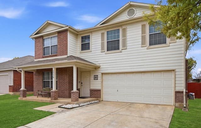 3-bedroom rental at 3947 Wisteria in San Antonio, TX — photo 3