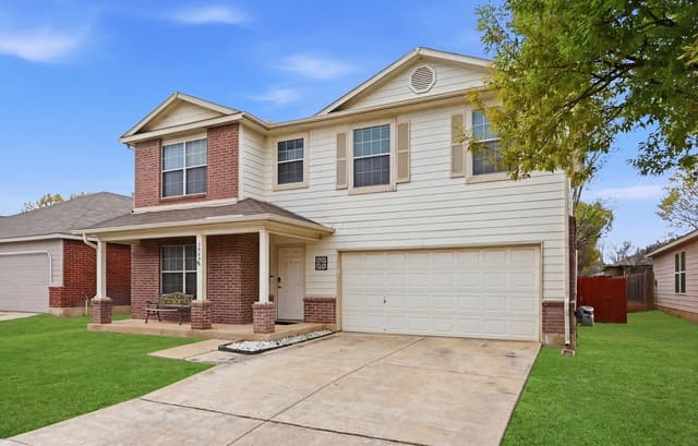 3-bedroom rental at 3947 Wisteria in San Antonio, TX — photo 4