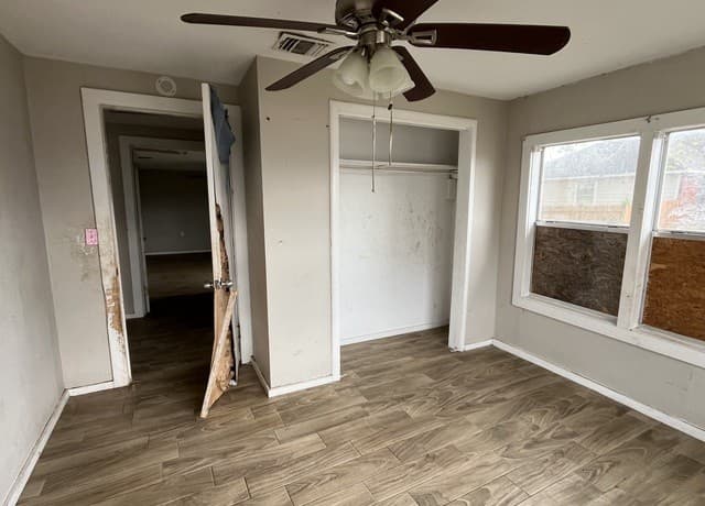 3-bedroom rental at 602 S 6th St in Stockdale, TX — photo 4