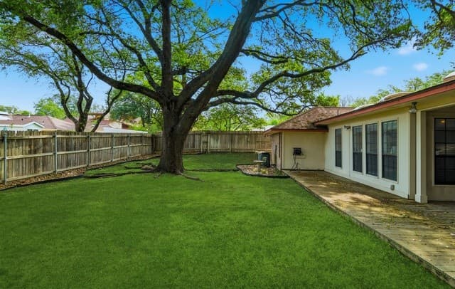 4-bedroom rental at 6319 Lakewood Park in Windcrest, TX — photo 1