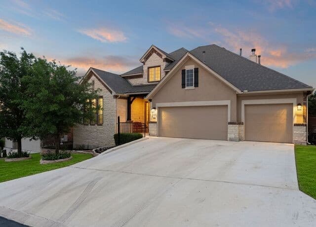 4-bedroom rental at 8926 Irving HL in Boerne, TX — photo 4