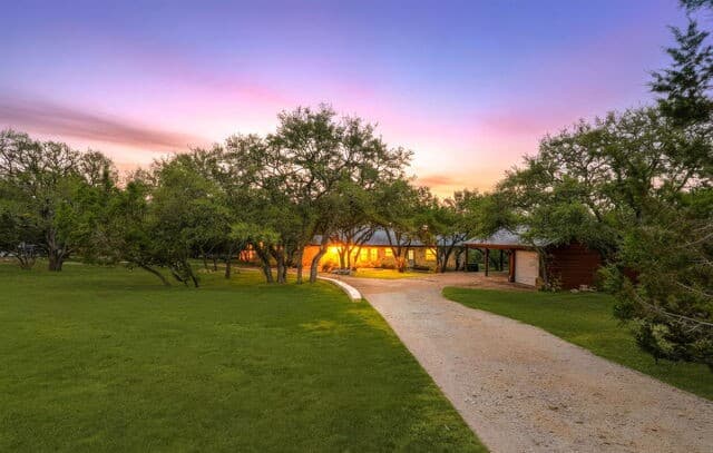 3-bedroom rental at 213 Timber View in Boerne, TX — photo 3