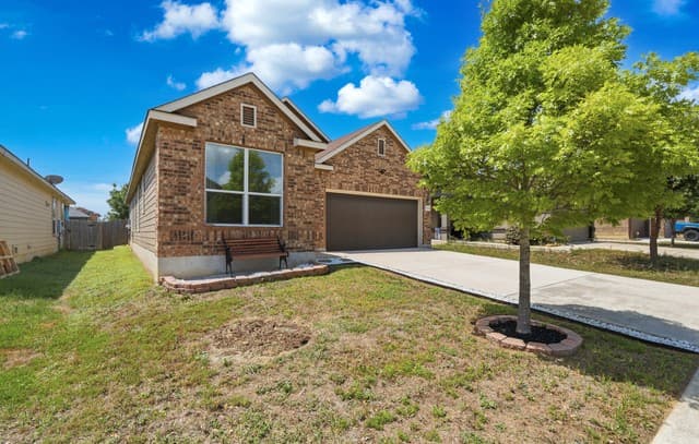 3-bedroom rental at 4514 Stetson Run in San Antonio, TX — photo 2