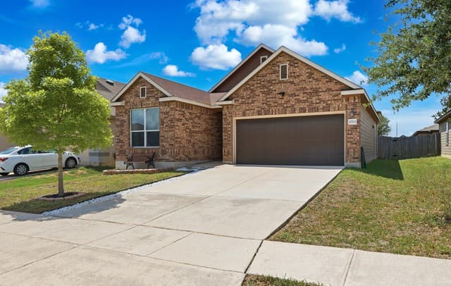 3-bedroom rental at 4514 Stetson Run in San Antonio, TX — photo 3