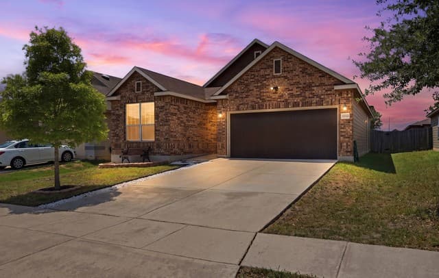 3-bedroom rental at 4514 Stetson Run in San Antonio, TX — photo 4