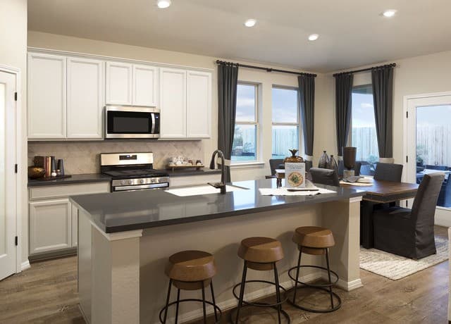 4-bedroom rental at 12501 Sky Creek Blvd in Schertz, TX — photo 2