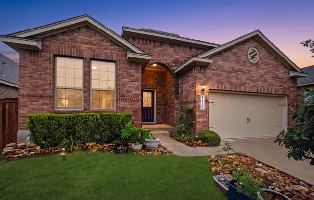 4-bedroom rental at 12323 Pecos Valley in San Antonio, TX — photo 1