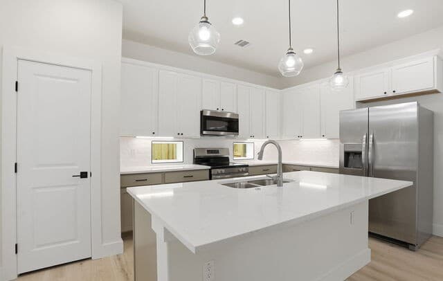 2-bedroom rental at 1143 Paniolo Dr in Boerne, TX — photo 4