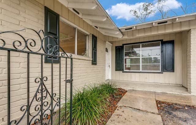 3-bedroom rental at 622 Trafalgar Rd in San Antonio, TX — photo 4