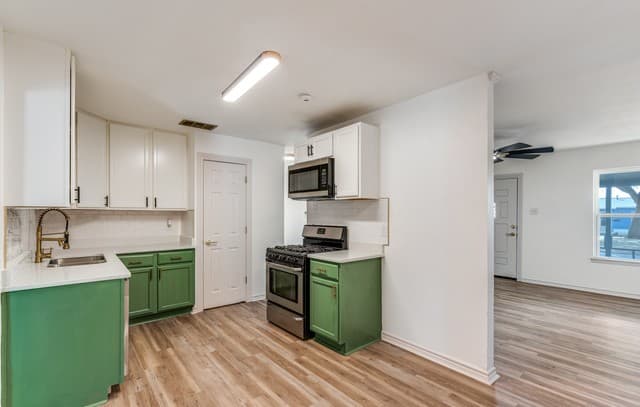3-bedroom rental at 3611 Devon in San Antonio, TX — photo 3