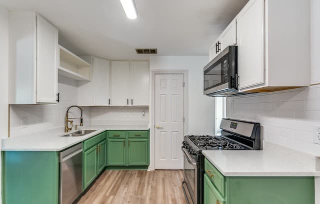 3-bedroom rental at 3611 Devon in San Antonio, TX — photo 4
