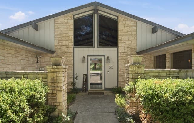Home for sale at 202 Azalea Trl in Boerne, TX — photo 2