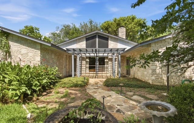 Home for sale at 202 Azalea Trl in Boerne, TX — photo 5