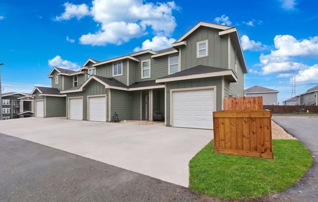 rental at 7239 Converse Ridge Ln in San Antonio, TX — photo 1