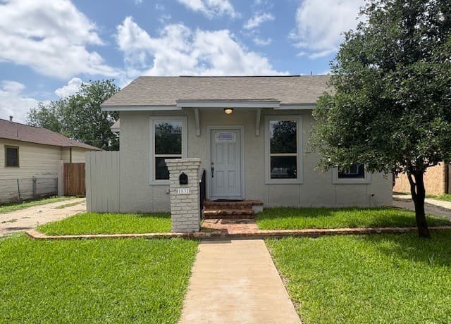 2-bedroom rental at 1832 Clower in San Antonio, TX — photo 1
