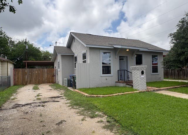 2-bedroom rental at 1832 Clower in San Antonio, TX — photo 3