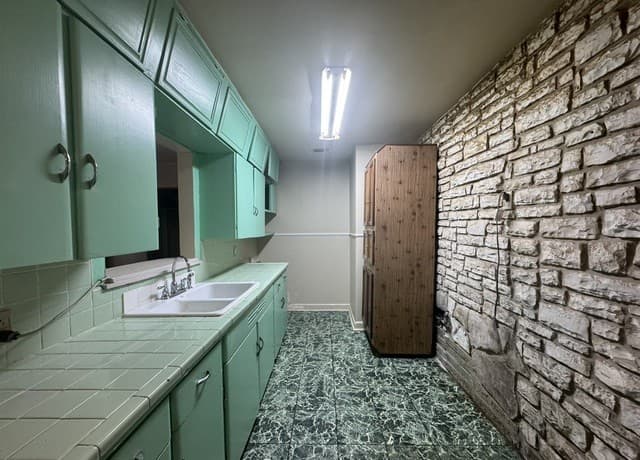 3-bedroom rental at 131 Danny Clay Dr in San Antonio, TX — photo 5