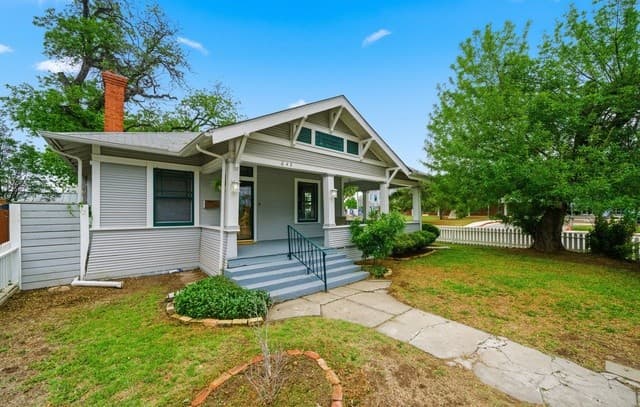 2-bedroom rental at 640 Mission in San Antonio, TX — photo 3