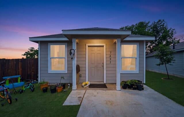 3-bedroom rental at 7295 Pasture Run in San Antonio, TX — photo 1