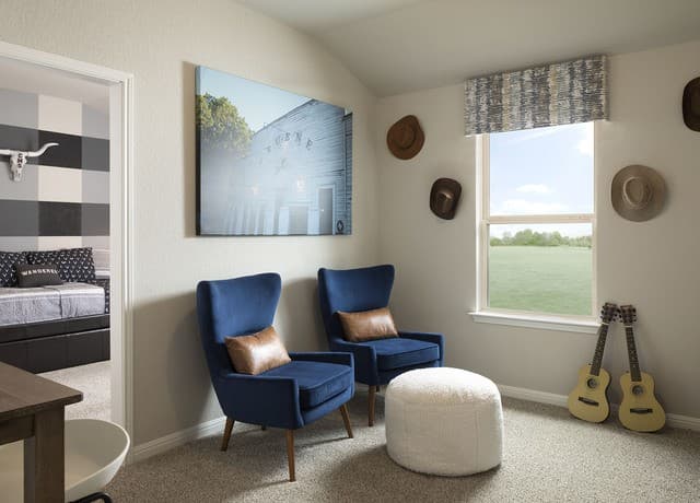 3-bedroom rental at 879 Shatterhand Blvd in San Antonio, TX — photo 4