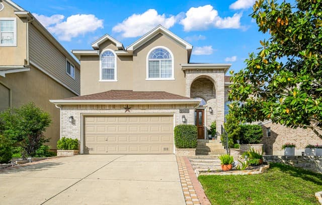 3-bedroom rental at 21411 La Pena Dr in San Antonio, TX — photo 1